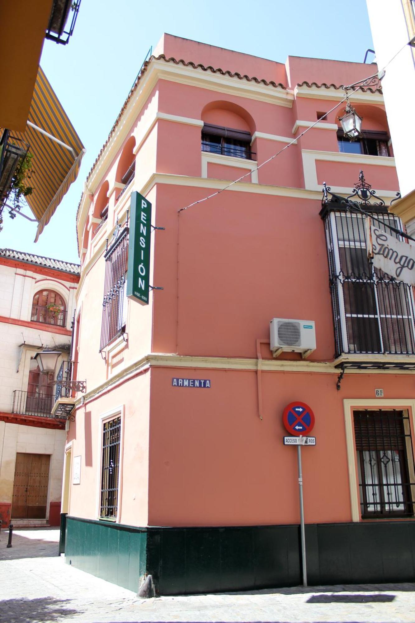 Pension Catedral Seville Exterior photo